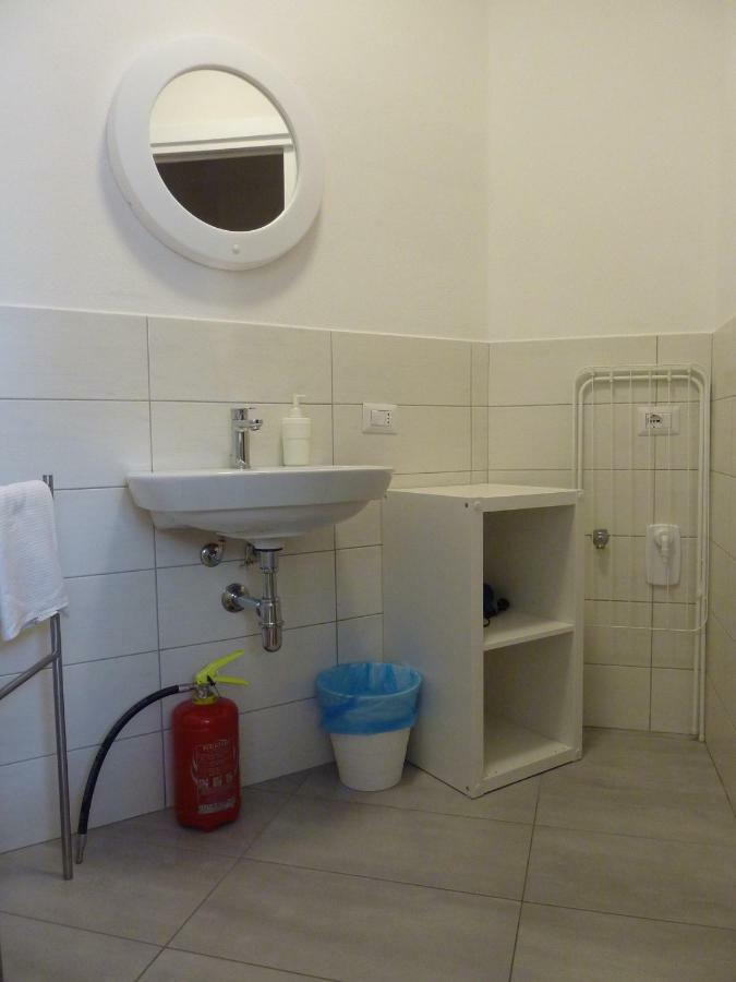 La Dolce Vita Studio With Free Private Parking Siena Bagian luar foto