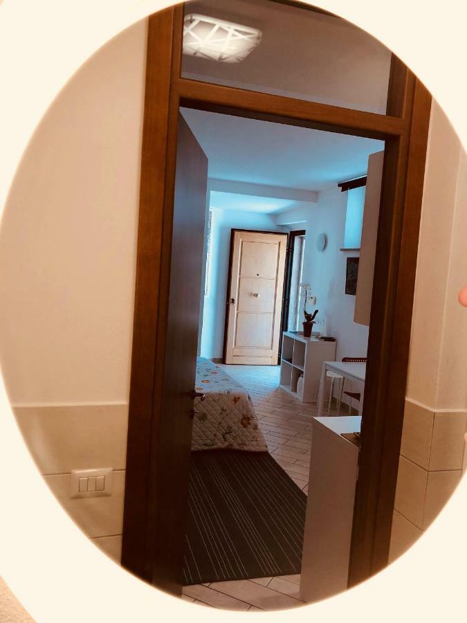 La Dolce Vita Studio With Free Private Parking Siena Bagian luar foto