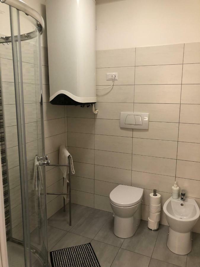 La Dolce Vita Studio With Free Private Parking Siena Bagian luar foto