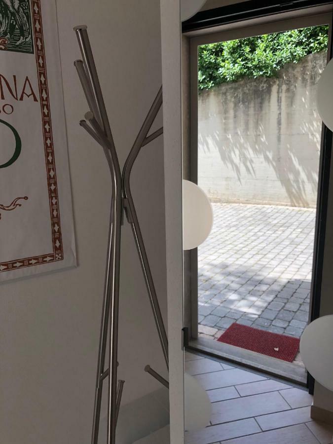 La Dolce Vita Studio With Free Private Parking Siena Bagian luar foto